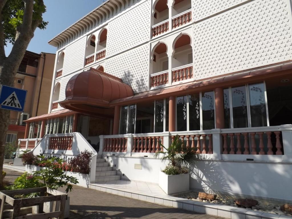Hotel Victory Cesenatico Exterior photo