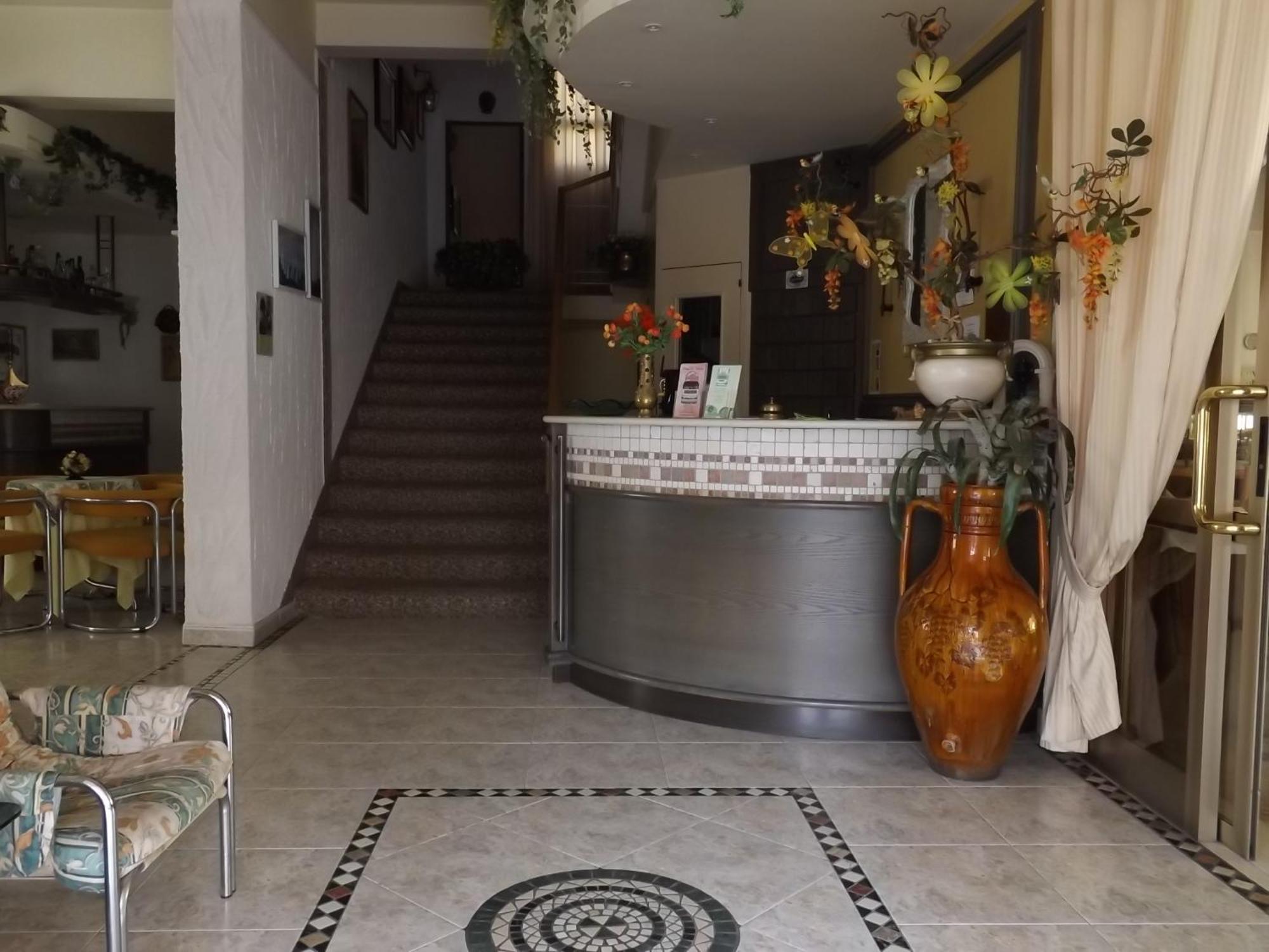 Hotel Victory Cesenatico Exterior photo