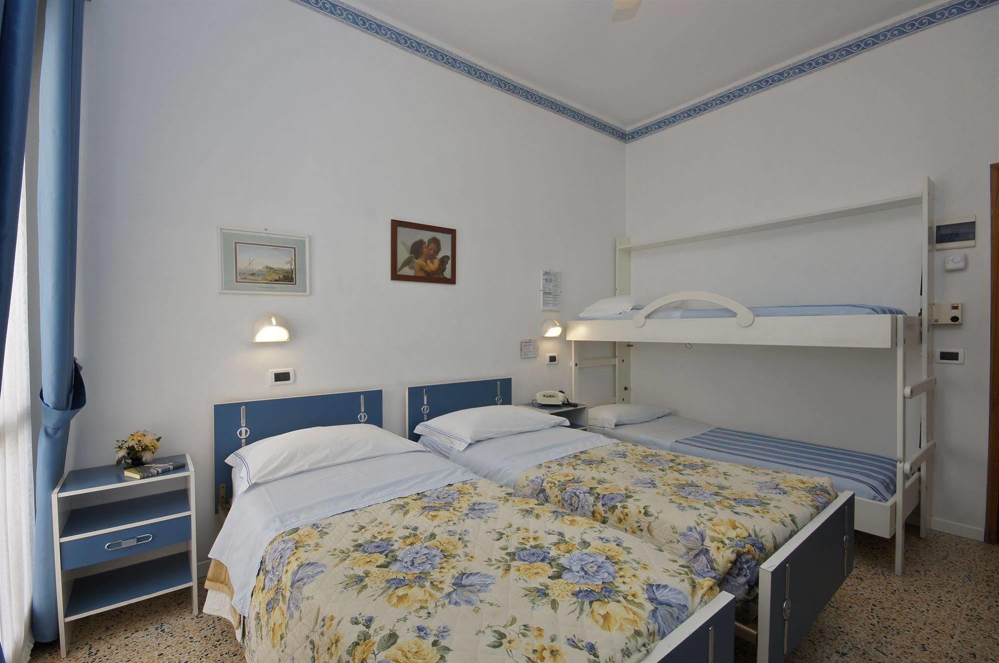 Hotel Victory Cesenatico Exterior photo