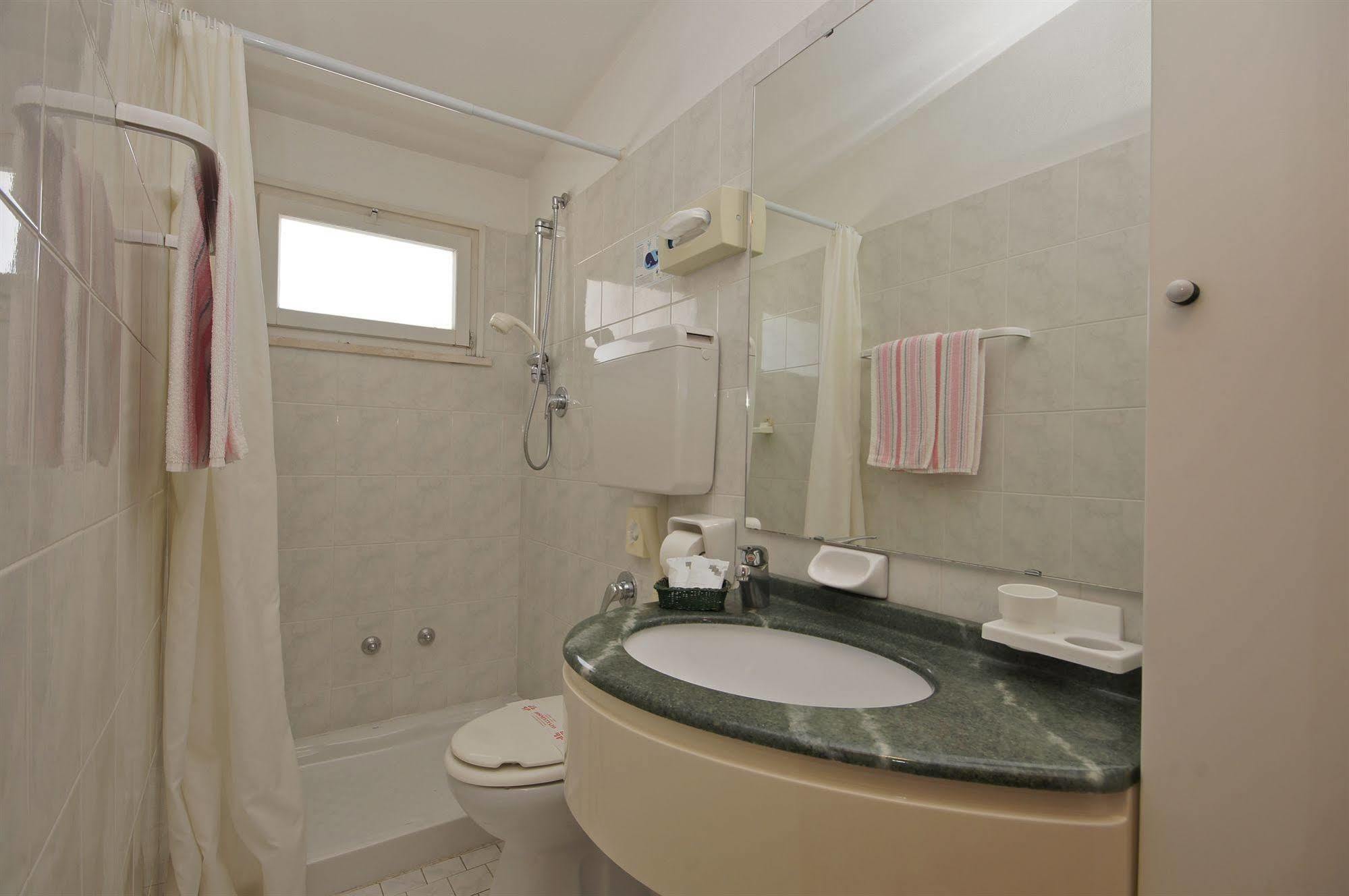 Hotel Victory Cesenatico Exterior photo
